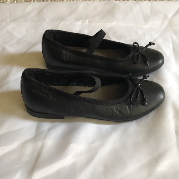 Geox Comfy Girls Black Leather Ballet Flats Mary Jane Slip On Sz 1.5 Girls - Picture 4 of 5